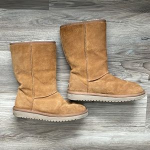 Ugg Boolaburra Chestnut Suede Low Boot Fur Lined, Size 7